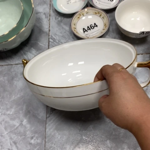瓷微瑕大汤锅1个金边