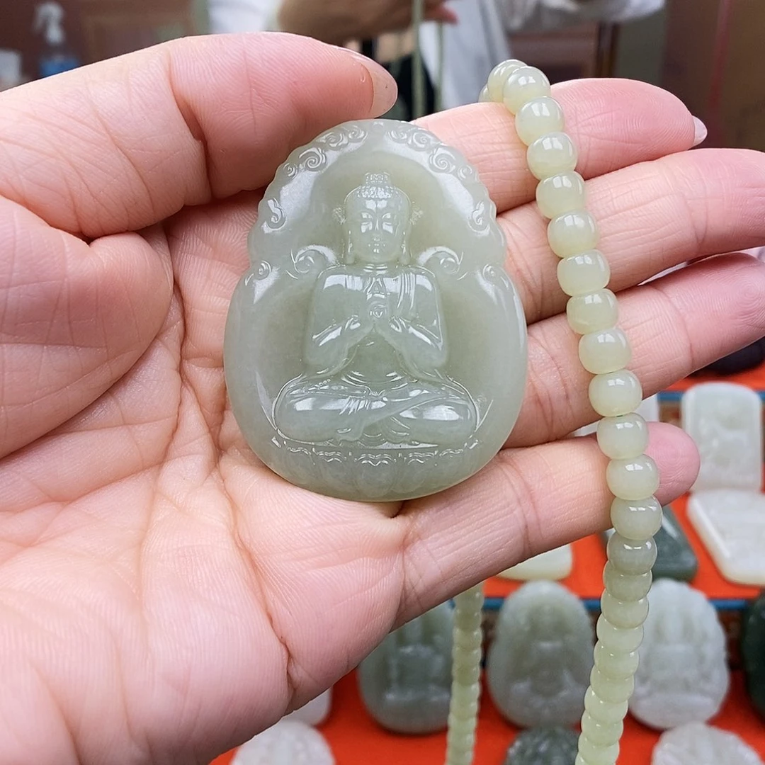 颈饰未镶嵌和田玉曾**往