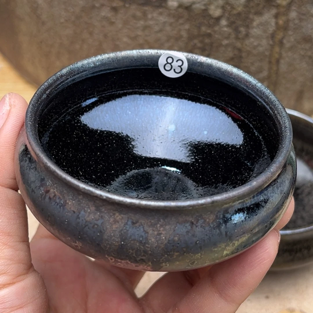 茶盏义兴龙窑坚持真柴烧落灰烧