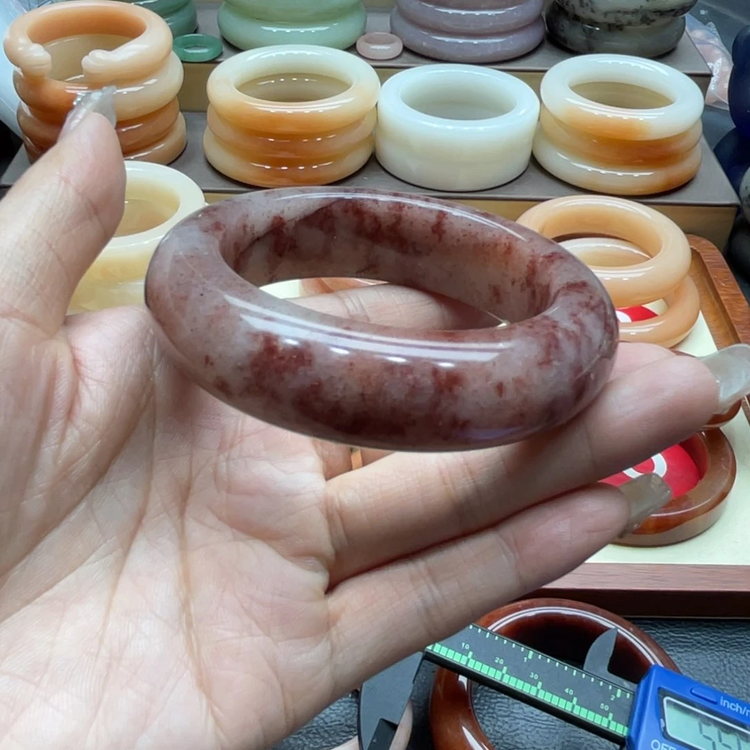 石英质玉手镯未镶嵌皮****飞