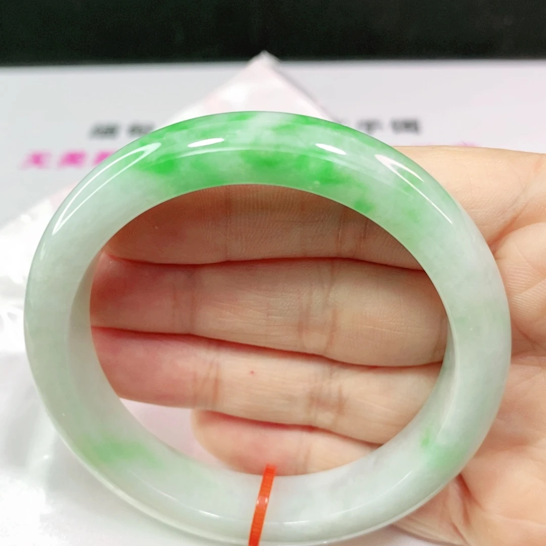 翡翠手镯未镶嵌蓓*57圈口正圈