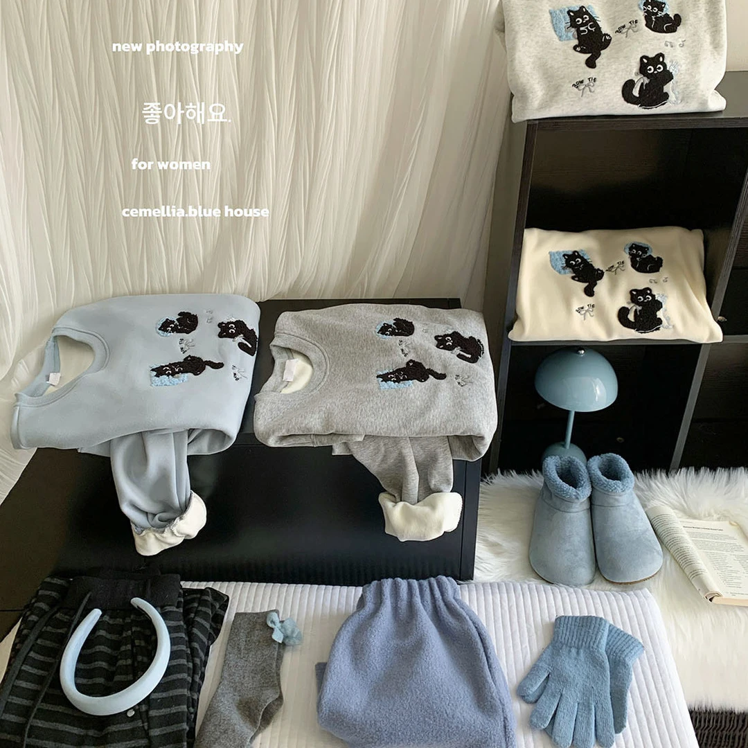 韩国趣味黑色猫咪植绒毛九刺绣圆领卫衣女冬休闲宽松加绒套头上衣