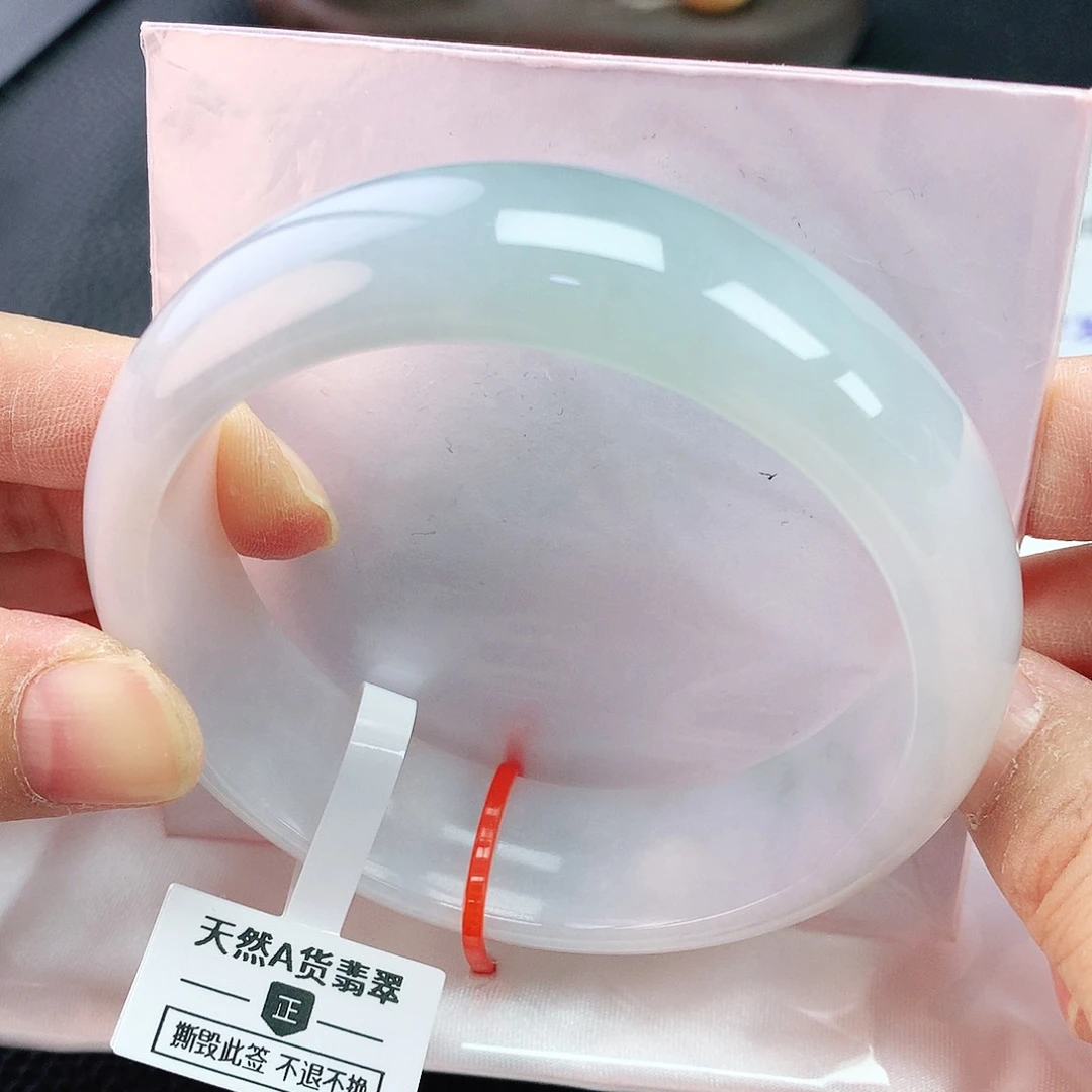 翡翠手镯未镶嵌59轮胎