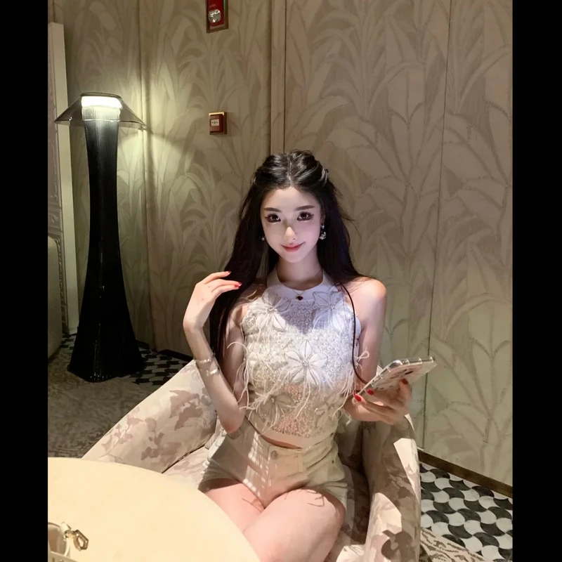 韩系时尚高级感重工轻奢无袖收腰显瘦气质新款上衣配短裤两件套