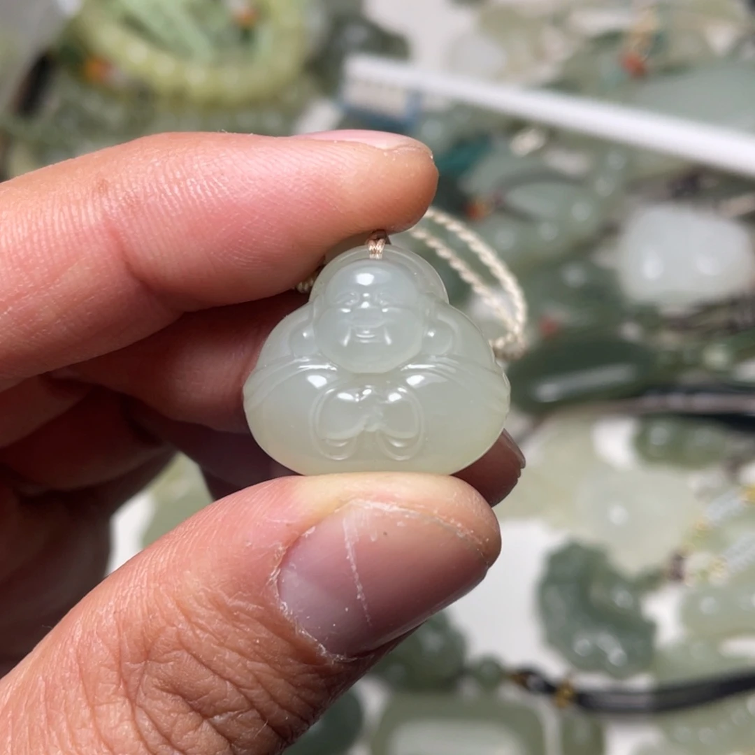 颈饰未镶嵌和田玉