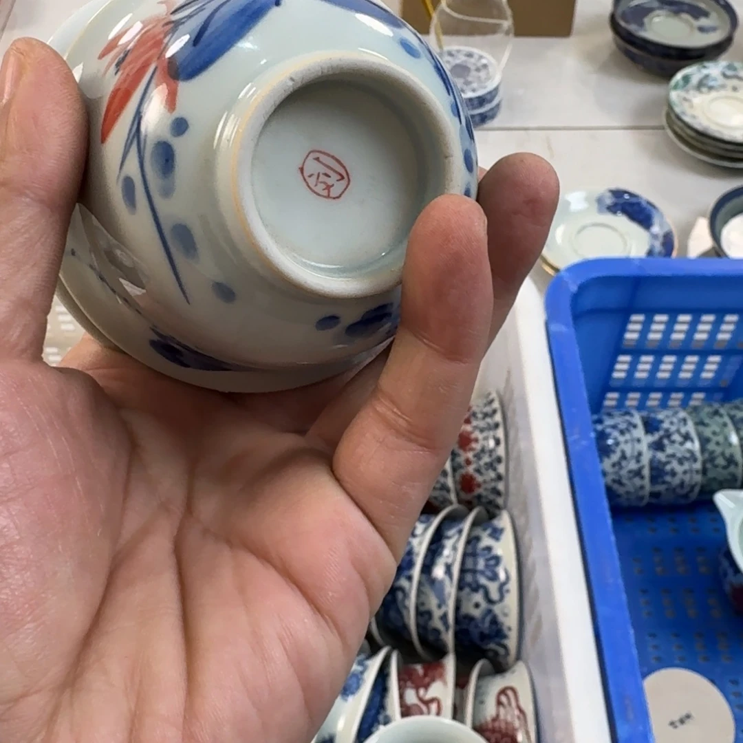 陶摆件手工手绘青花釉里红荷花压手杯