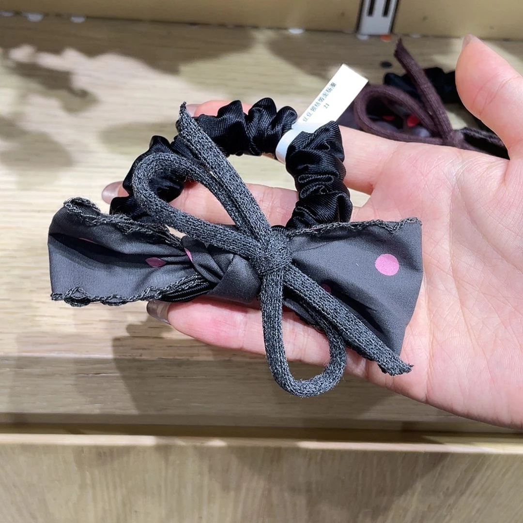 布艺非金属灰波点面膜