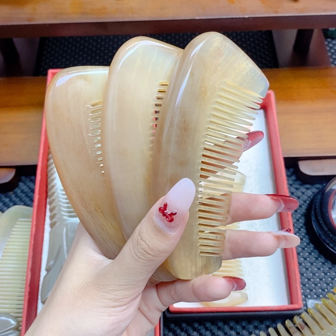 纯手工制作纯牛角梳子