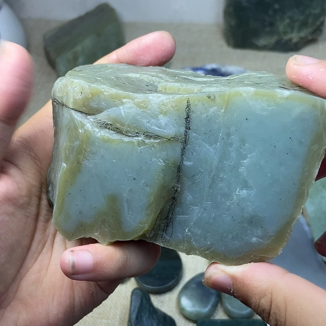 和田玉（糖玉）未镶嵌珠宝奇石