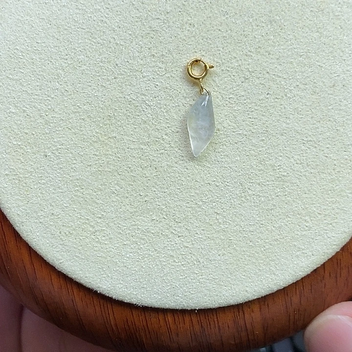 翡翠18K金镶嵌颈饰随行