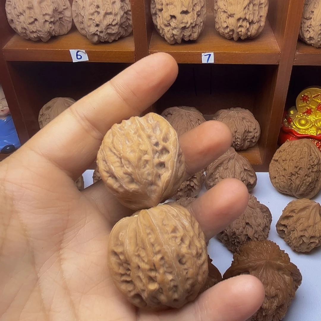 用***川吊坠桃核40铁锤哥哥