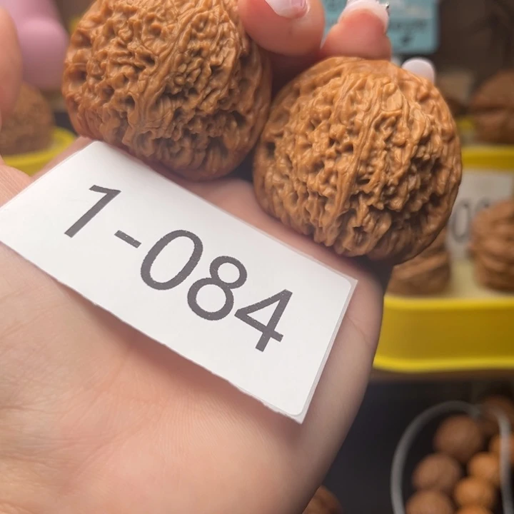 把件文玩核桃45全品南疆石1084