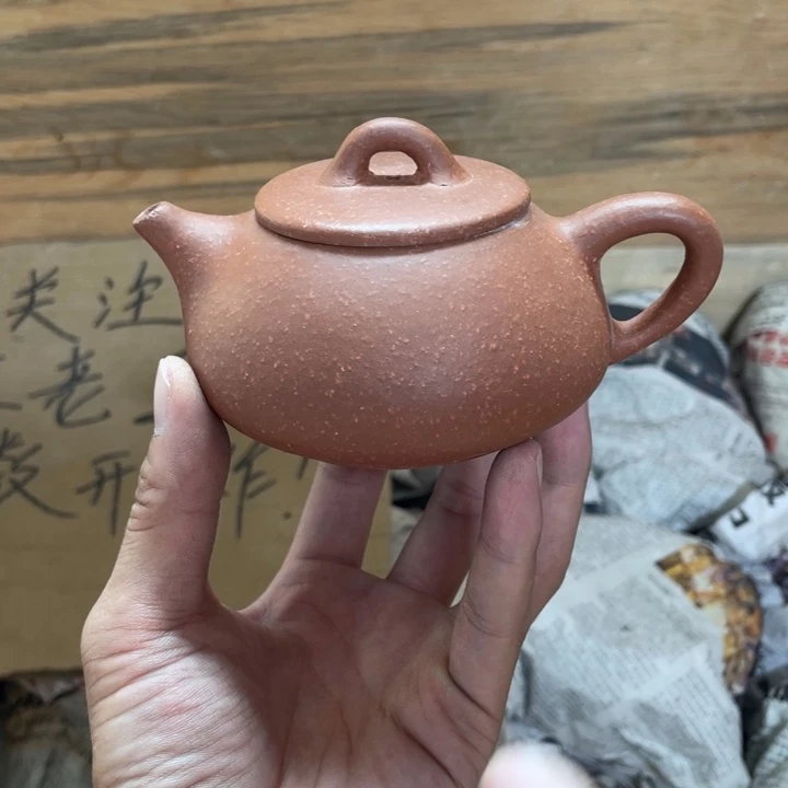茶壶紫砂老厂紫砂壶一件。