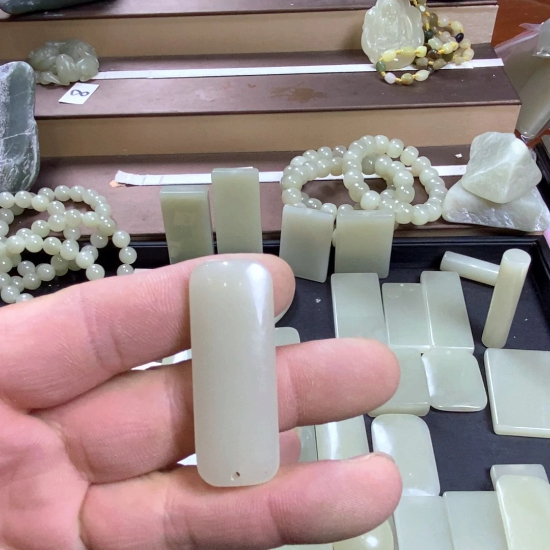 颈饰未镶嵌和田玉小***?014