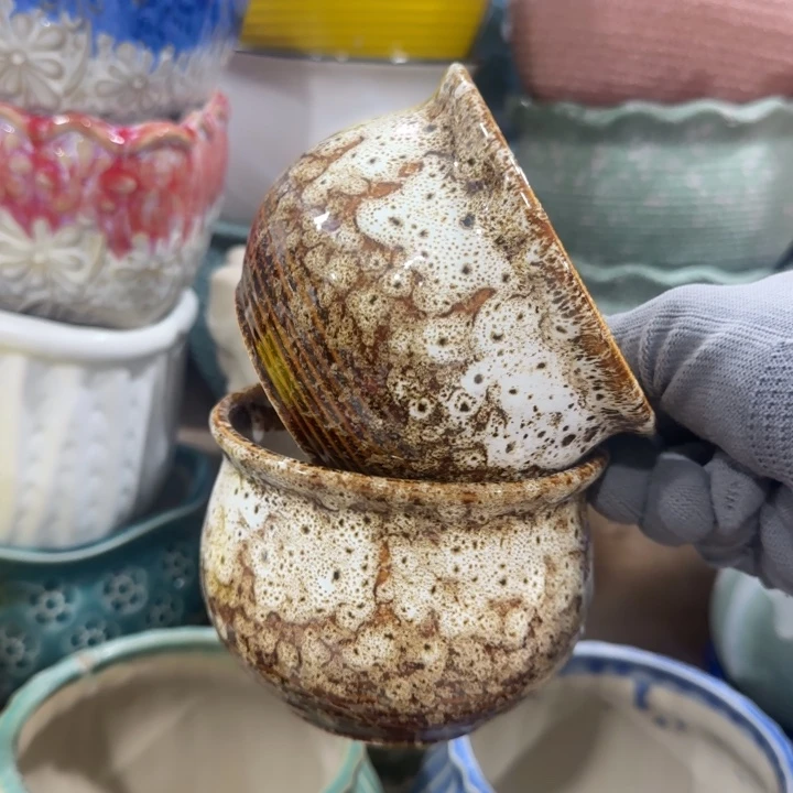 凑9块包邮，有孔，陶瓷花盆