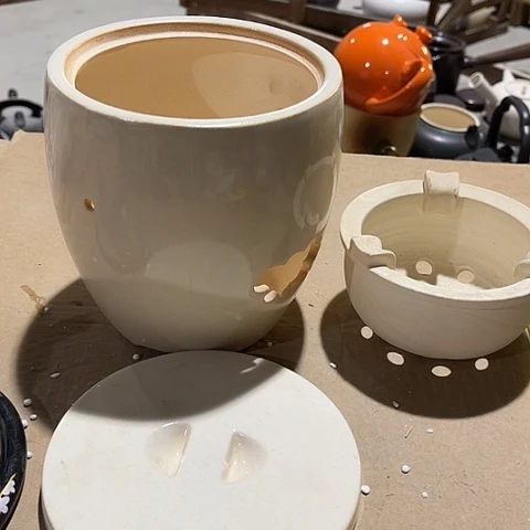 微瑕，口径13，高14碳炉配铁拉手