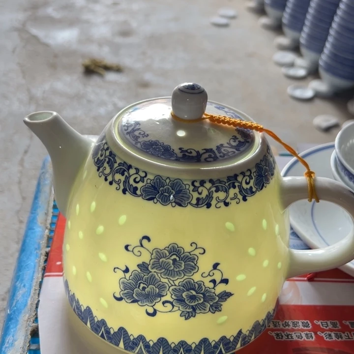 景德镇青花玲珑瓷青花玲珑牡丹茶壶1.5升