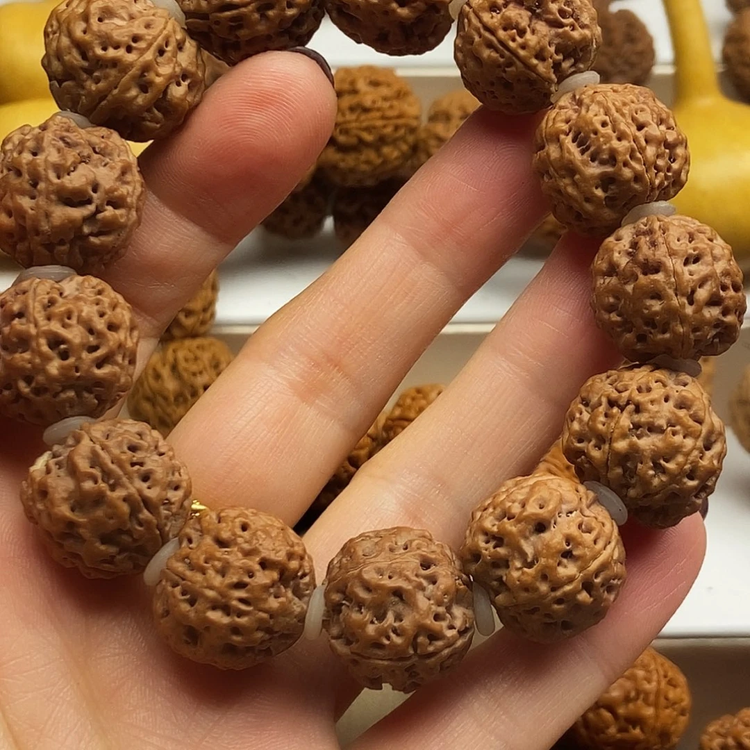 吊坠金刚菩提蜂王梅花