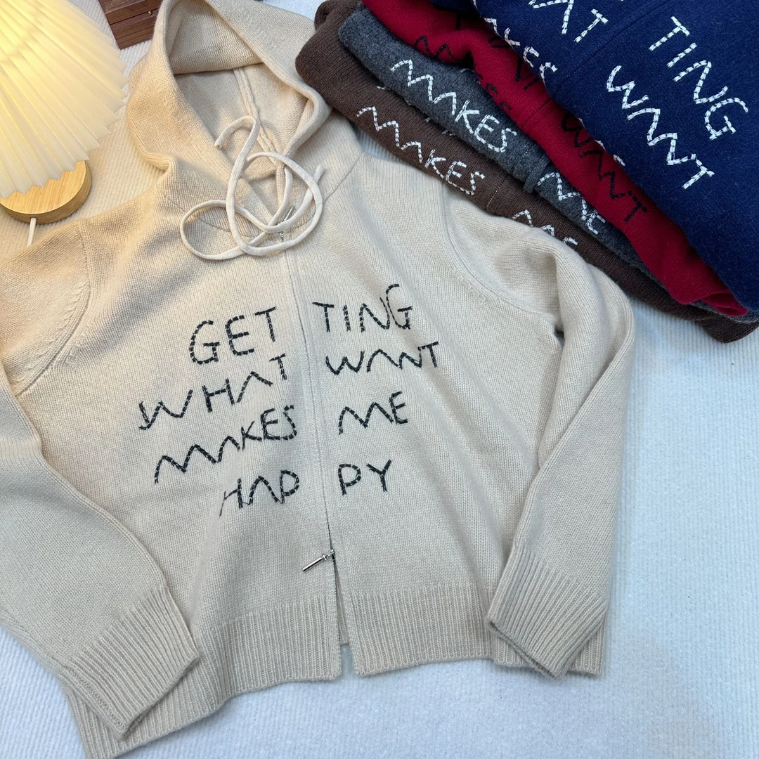 秋冬短款拉链刺绣帽衫毛衣女士绵羊毛针织羊毛带帽开衫1217