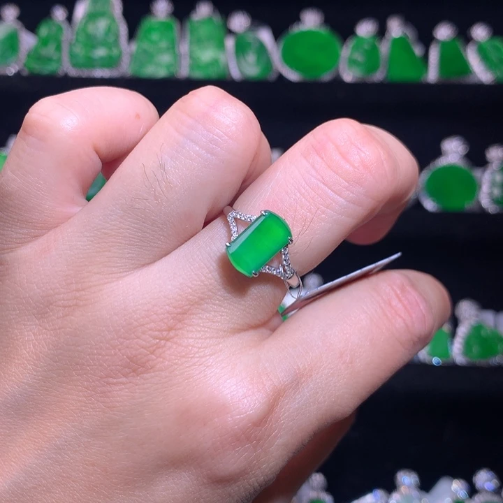 【闪购商品】颈饰银S925镶嵌翡翠天然翡翠