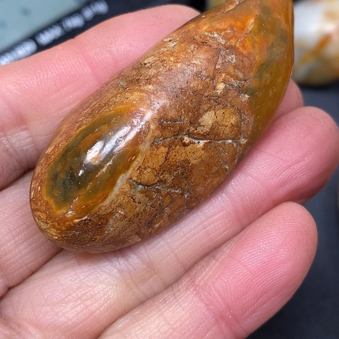 和田玉未镶嵌珠宝奇石