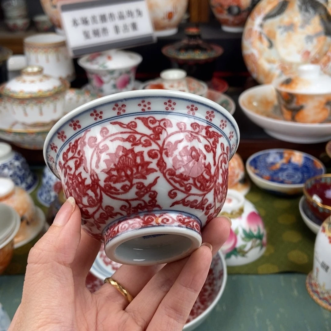 陶瓷的设计师是一个人的