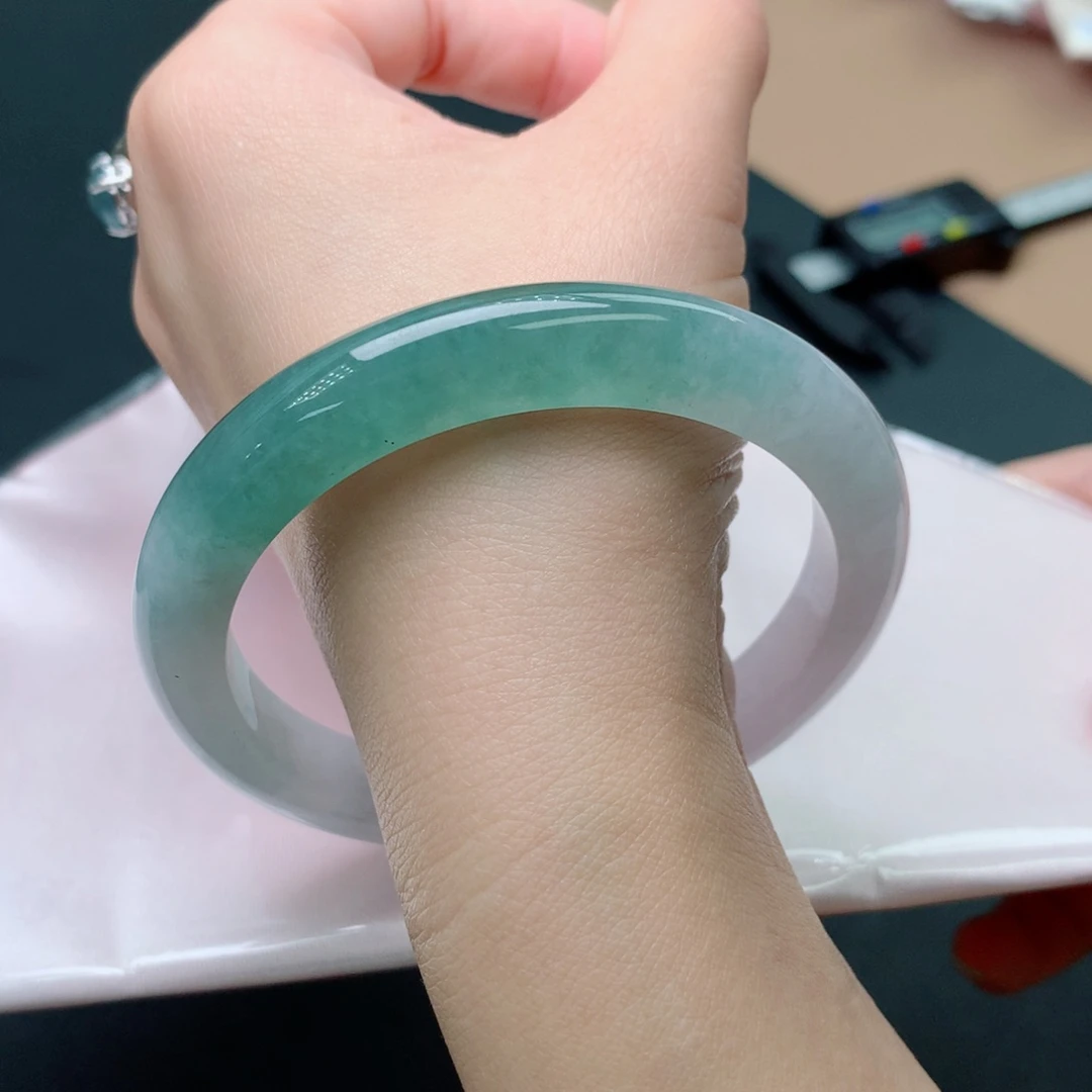 未镶嵌手镯翡翠翡翠