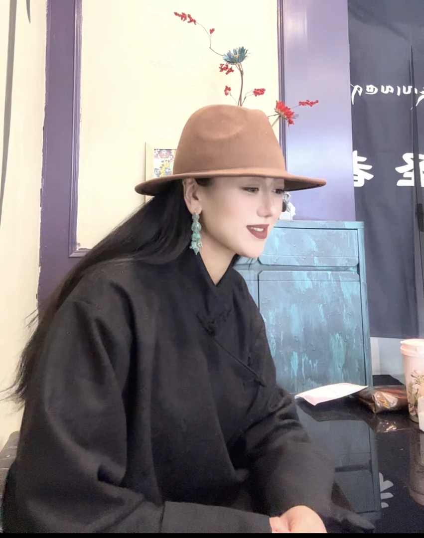 女士外套经典藏式款三个色