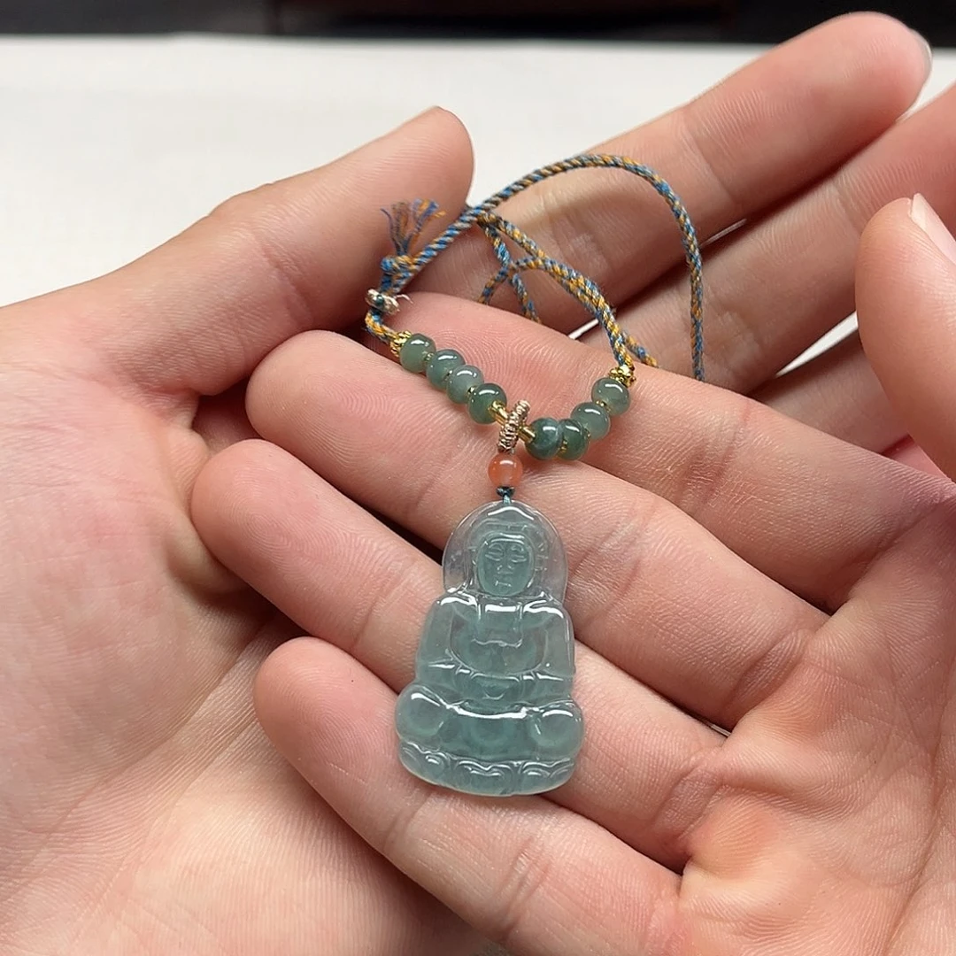 翡翠未镶嵌颈饰理想