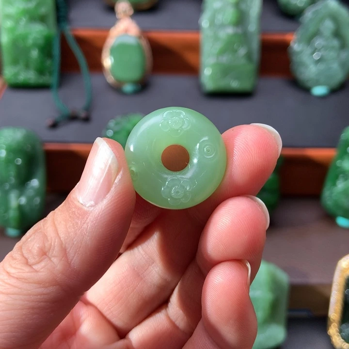 和田玉挂件未镶嵌