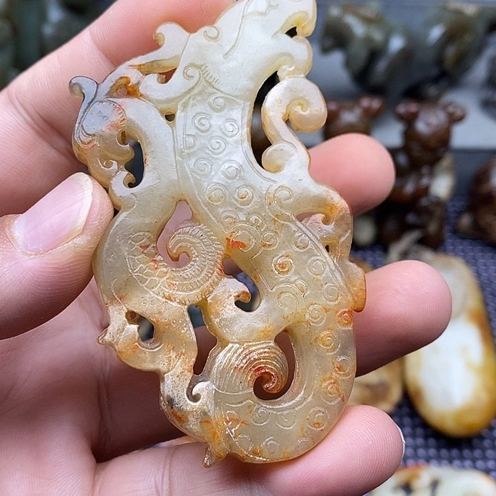 未镶嵌蛇纹石玉颈饰