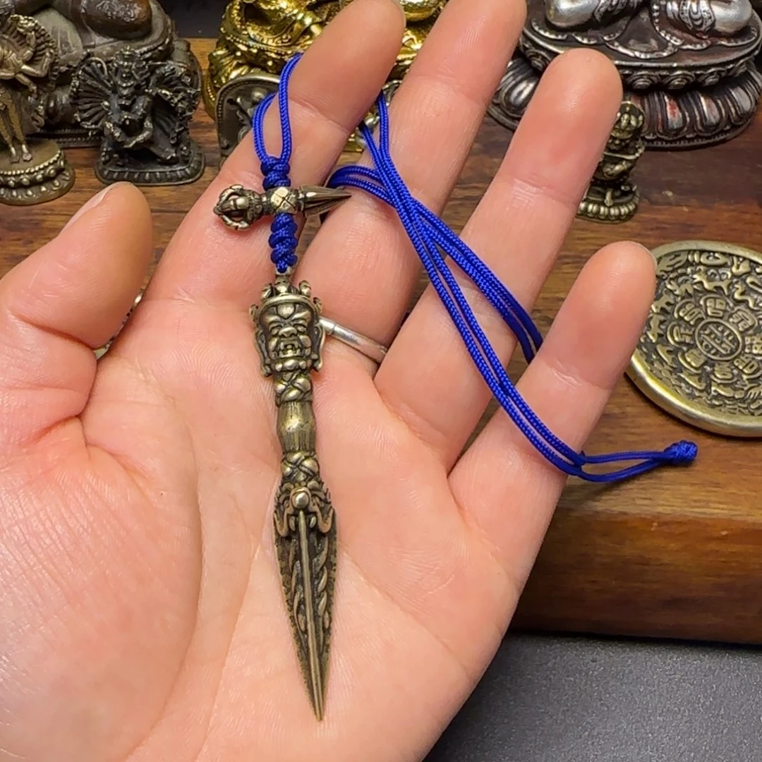 K***伤泥塑藏传牌子……藏传牌子