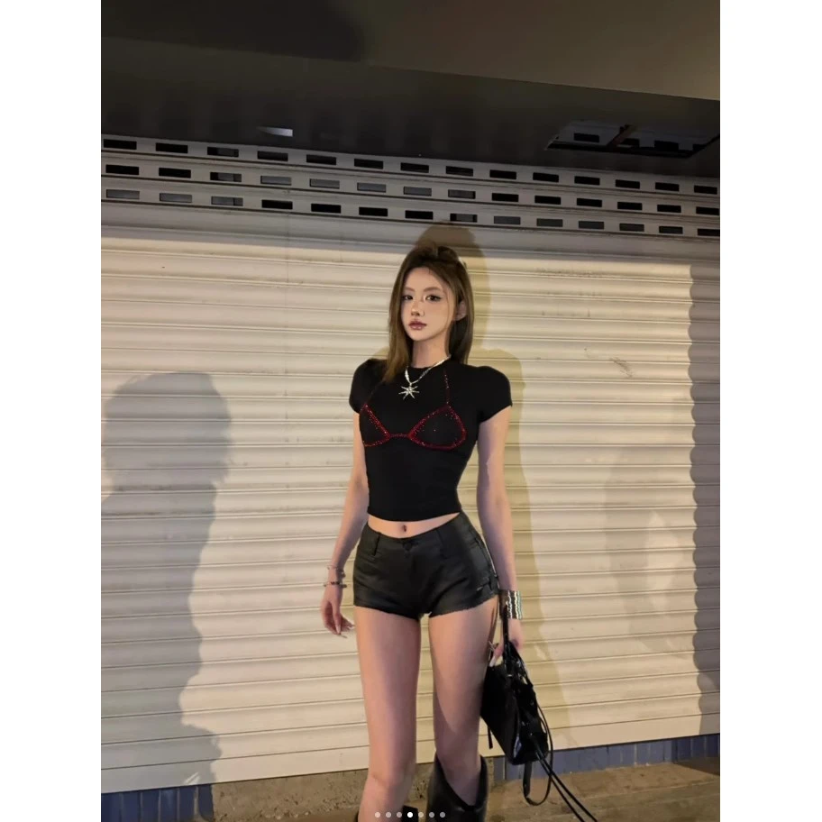 纯欲辣妹风性感烫钻比基尼短袖T恤女夏季新款设计感甜酷短款上衣