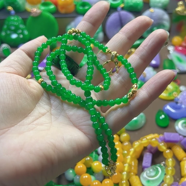 翡翠未镶嵌颈饰项链