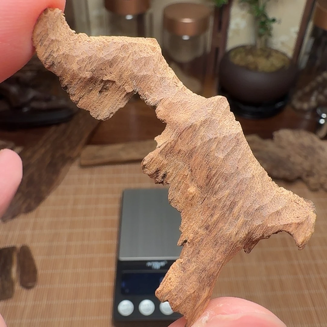 沉香海南老房梁料子