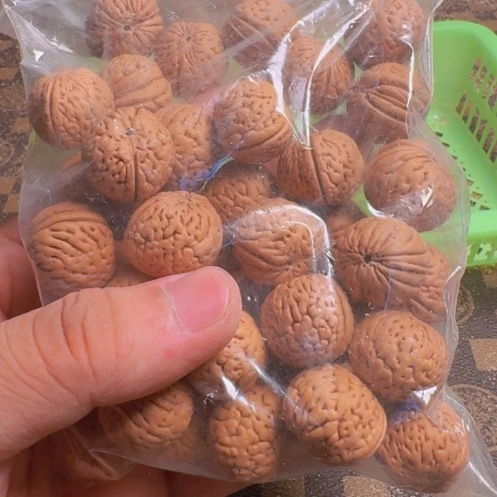 彤***铭文玩核桃吊坠嘎嘎嘎哈哈哈哈哈哈哈