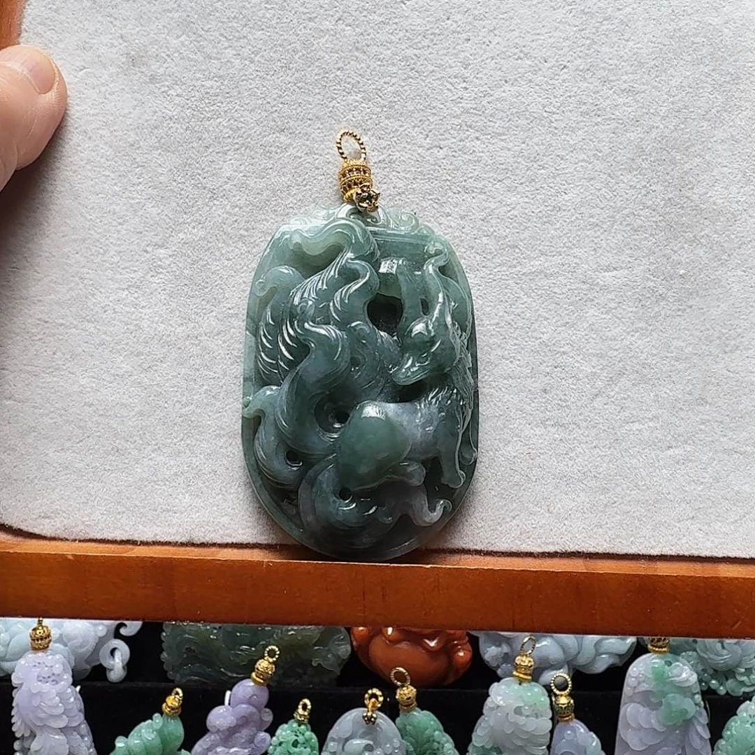 吊坠(赠链)未镶嵌翡翠