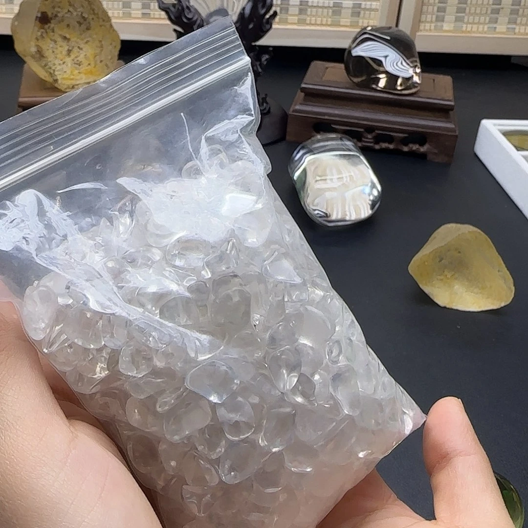 水晶天然摆件未镶嵌安***。