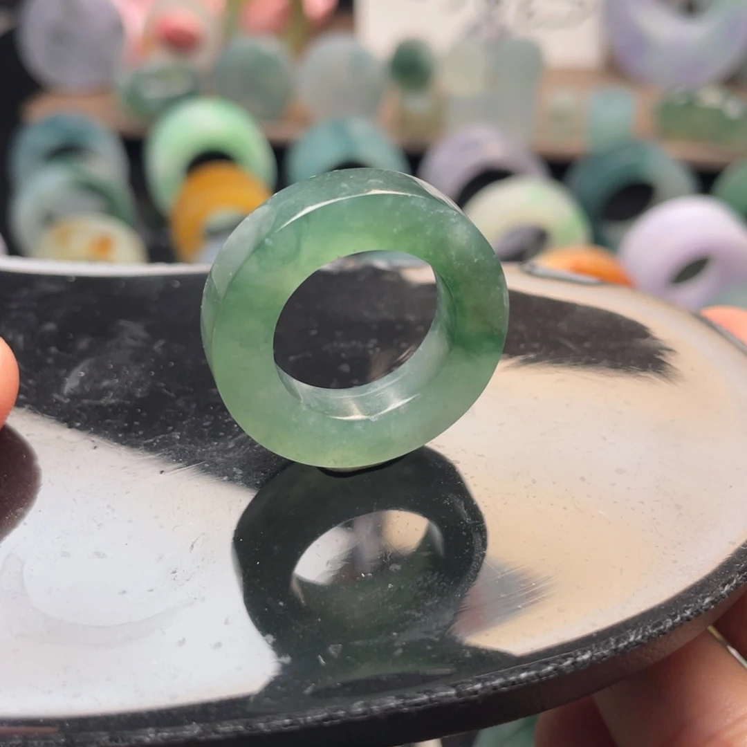 定制翡翠未镶嵌  冰茶绿