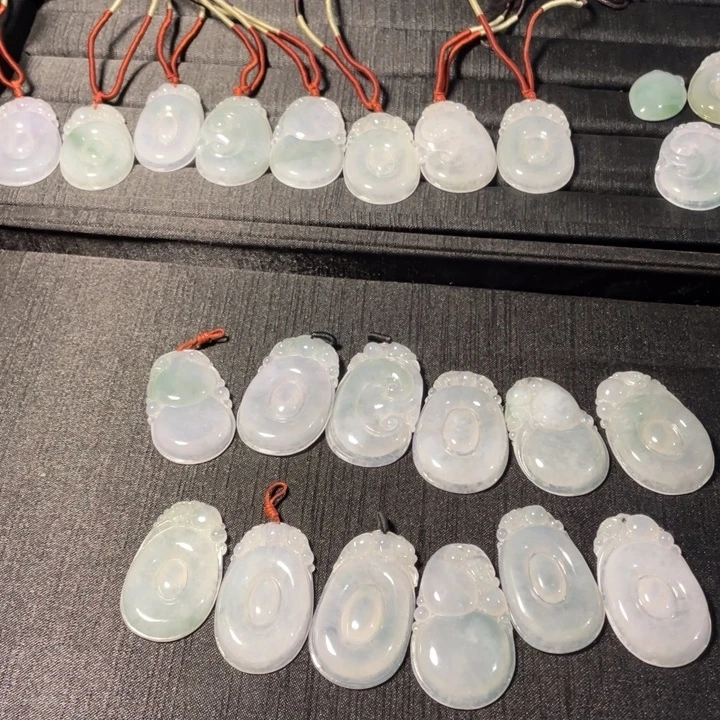 定制翡翠未镶嵌缅甸翡翠小挂件