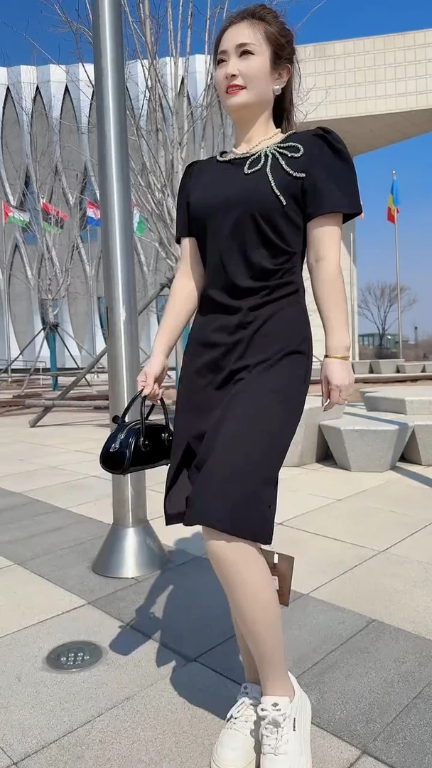 新款法式收腰连衣裙显瘦气质优雅百搭夏季中长款