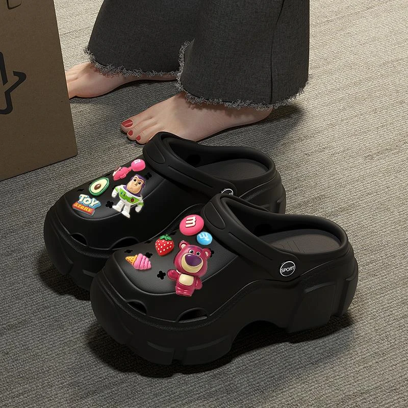 厚底洞洞鞋女款夏季外穿2025新款沙滩松糕婚纱增高跟凉鞋黑色拖鞋