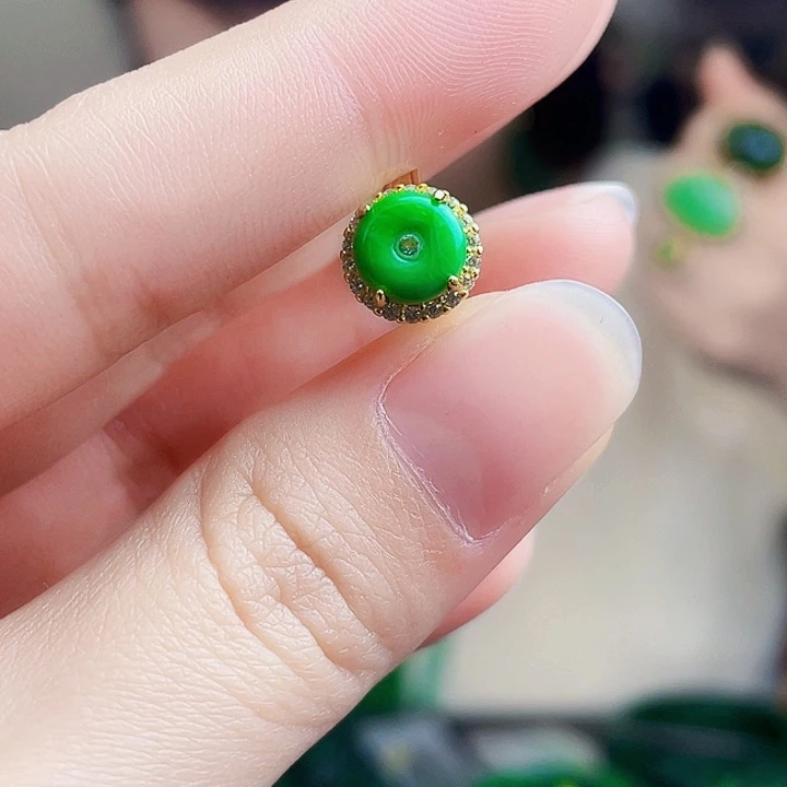 翡翠银S925镶嵌颈饰多样性