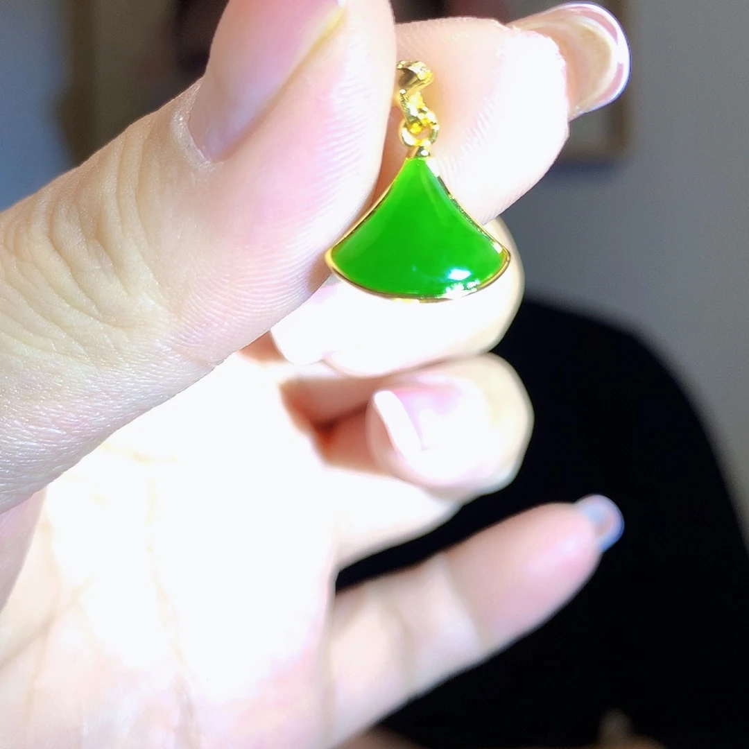 和田玉(碧玉)颈饰银S925镀金镶嵌