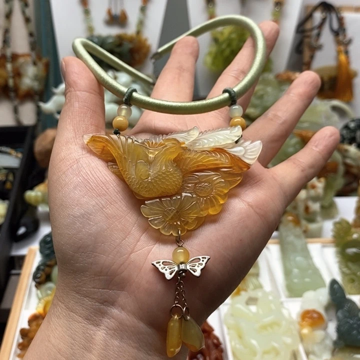 未镶嵌蛇纹石玉颈饰