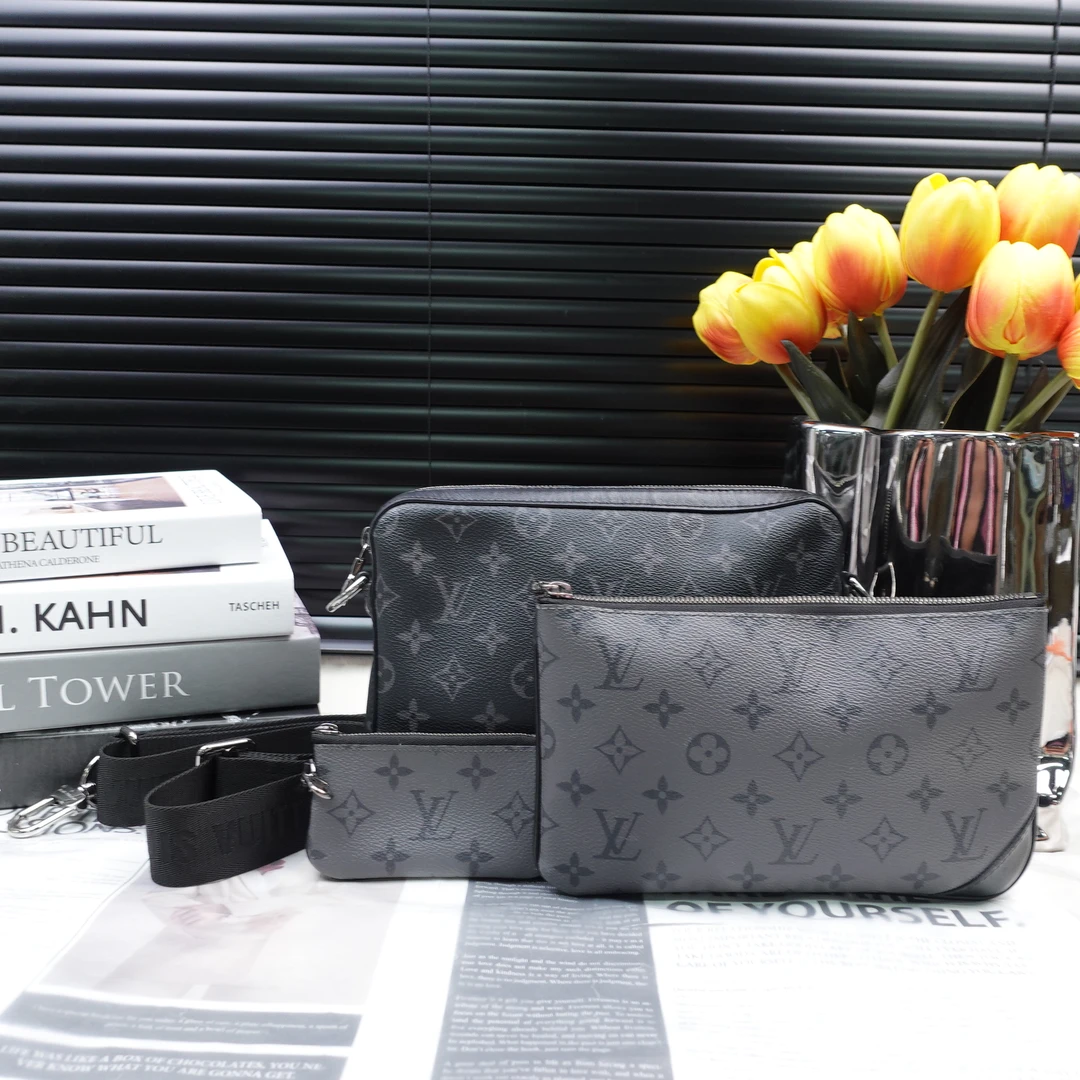 95新 LouisVuitton/路易威登 单肩包/T20268852