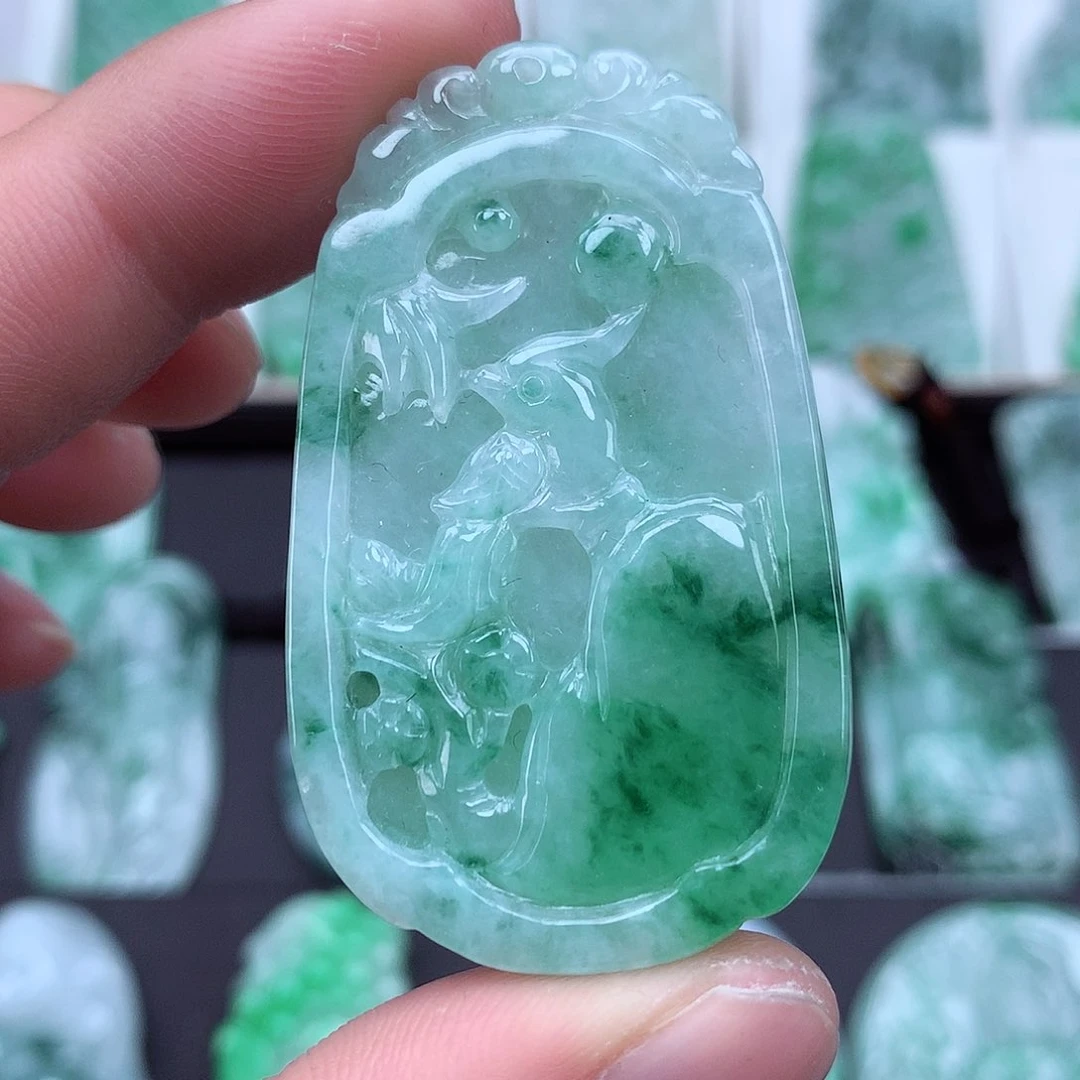 翡翠颈饰未镶嵌翡翠吊坠