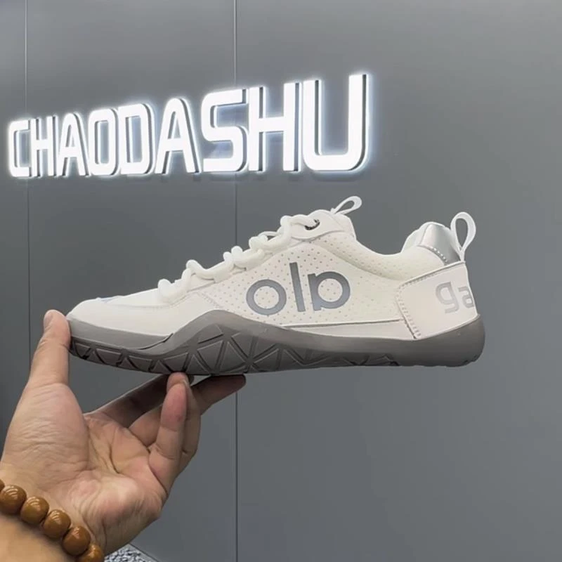 2025夏季新款网布透气休闲鞋板鞋时尚百搭舒适软底轻质轻奢潮男鞋