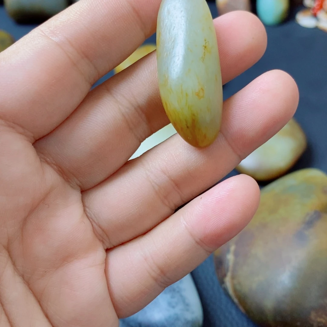 未镶嵌和田玉（糖玉）珠宝奇石