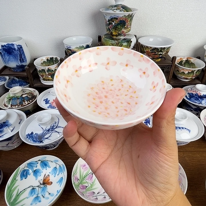 忠意堂釉下彩红绣球